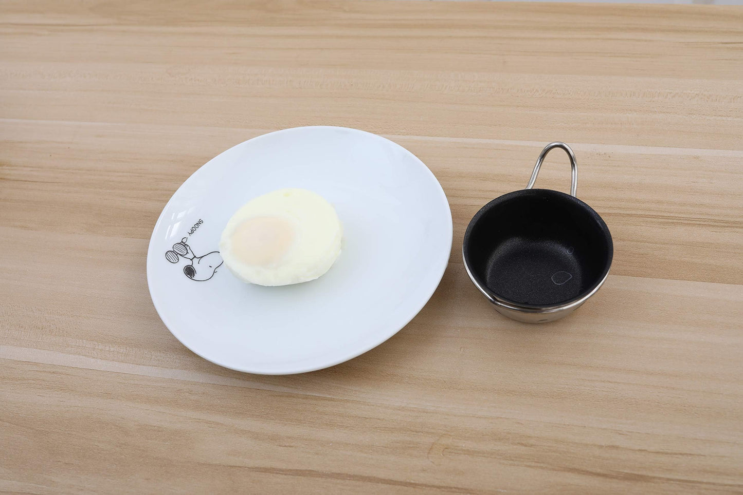 4 Cups Egg Poacher Pan - Stainless Steel Poached Egg Cooker – Induction Cooktop Egg Poachers Cookware Set with 4 Nonstick Large PFOA FREE Egg Poacher Cups and Silicone Spatula 4 cups